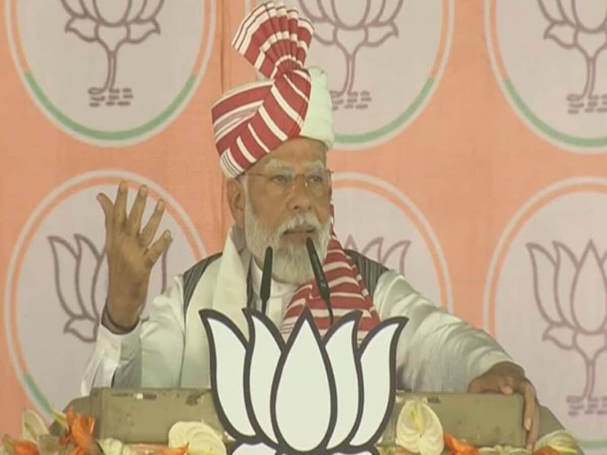 pm narendra modi jharkhand rally and road live updates bjp election  campaign jmm congress - PM Modi Jharkhand Rally Live Updates: मैं आंबेडकर की  पूजा करने वाला, संविधान नहीं बदलूंगा; विपक्ष पर