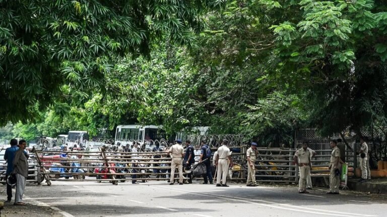 ओडिशा के पुरी में तीन बदमाशों ने 15 साल की लड़की को पेट्रोल डाल जलाया, भुवनेश्वर के एम्स में चल रहा इलाज