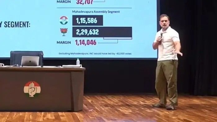 राहुल गांधी के दोहरे मतदान के आरोपों पर सख्त हुआ चुनाव आयोग, नोटिस भेजकर मांगा सबूत