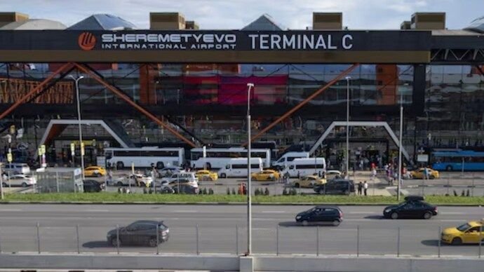 यूक्रेनी ड्रोन हमलों के चलते मॉस्को के प्रमुख हवाई अड्डे अस्थायी रूप से बंद, 140 उड़ानें रद्द