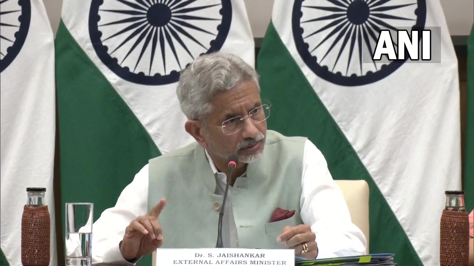 S Jaishankar attack on congress over 2024 lok sabha chunav