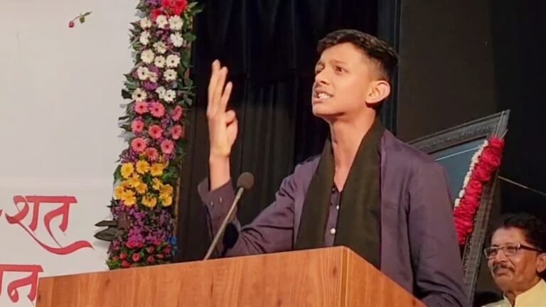 महापौर के बेटे के भाषण विवाद पर भाजपा नगर अध्यक्ष सुमित मिश्रा की लगी क्लास, पता चला भार्गव की जिद पर ही हुआ था भाषण