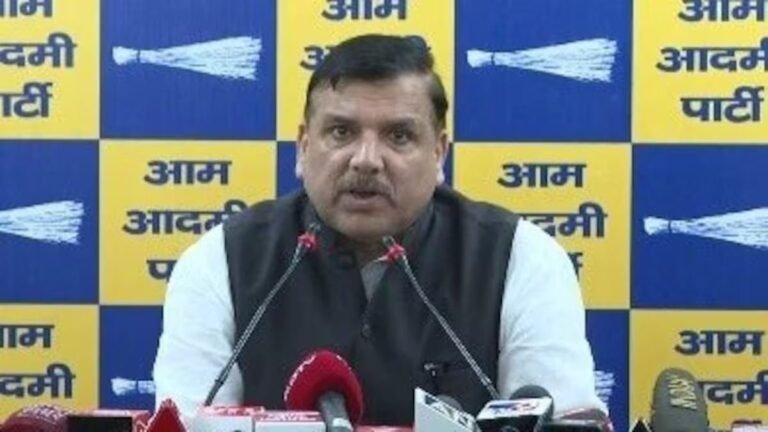 संजय सिंह का आरोप: बीजेपी मेरी पत्नी का नाम वोटर लिस्ट से हटवाने की कोशिश कर रही 