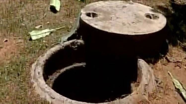 दिल्ली के अशोक विहार में सीवर की जहरीली गैस से हादसा, एक सफाईकर्मी की मौत