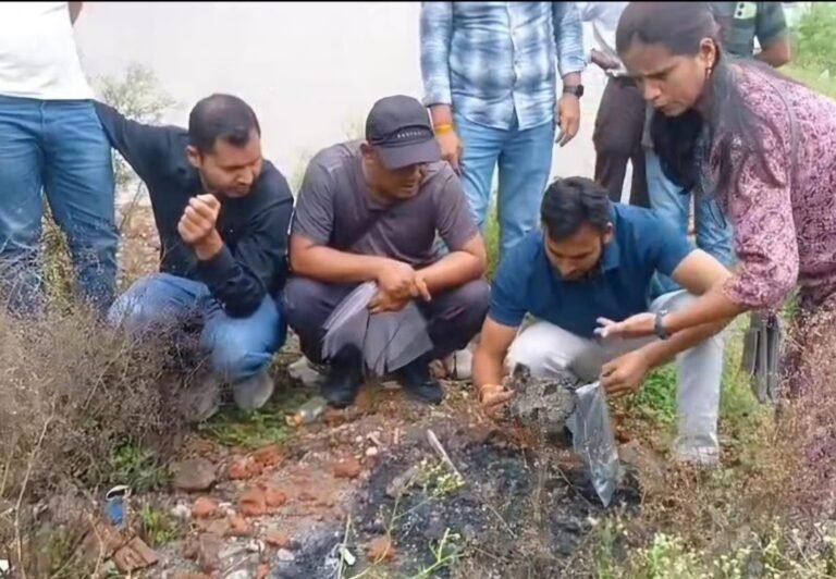 राजा रघुवंशी हत्याकांड : सोनम का बैग जलाने वाला ठेकेदार और गार्ड गिरफ्तार, जली सिम, राजा की चेन और कागजात जब्त