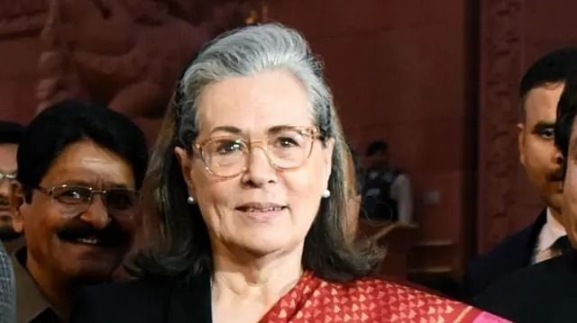 राष्ट्रीय शिक्षा नीति को लेकर केंद्र पर बरसीं सोनिया गांधी, कहा- पाठ्यपुस्तकों के नाम से साम्प्रदायिकता का जहर घोल रही है सरकार