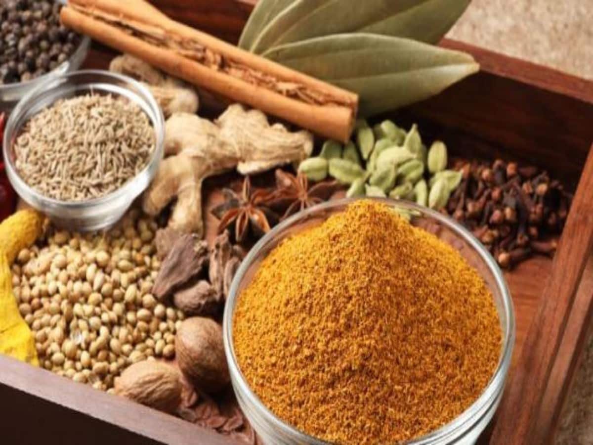 kitchen hacks: easy tips to keep spices fresh and aromatic for longer time  - Hacks: मसालों को लंबे समय तक फ्रेश बनाए रखेंगे ये टिप्स, स्वाद बनाए रखने  के लिए ऐसे करें
