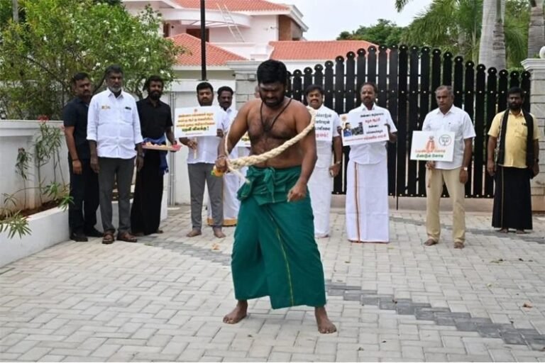 तमिलनाडु भाजपा अध्यक्ष अन्नामलाई ने शर्ट उतारकर खुद को मारे 6 कोड़े, द्रमुक सरकार हटने तक नंगे पैर चलने की घोषणा