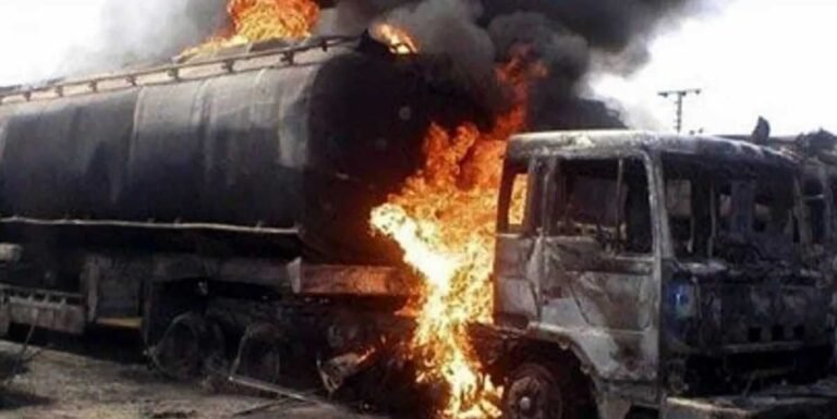 नाइजीरिया: पेट्रोल टैंकर विस्फोट में 18 की मौत, 10 घायल, हादसों की बढ़ती श्रृंखला पर चिंता
