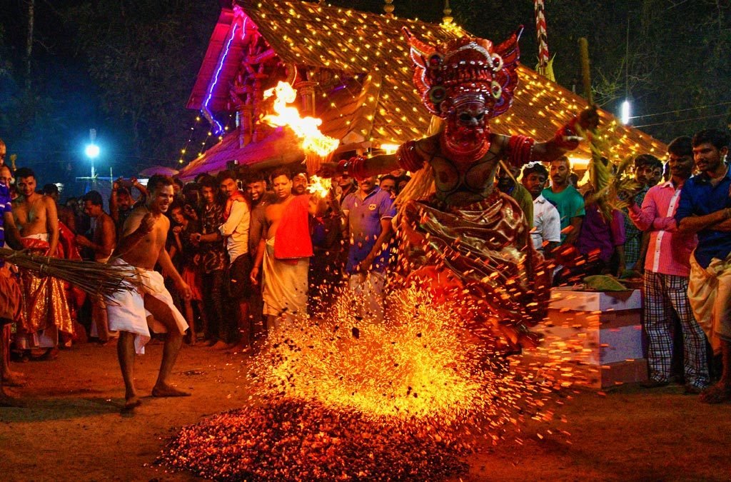 Exploring the Rich Cultural Heritage of Theyyam Festival: A Spiritual  Journey in Kerala – keralatourism.holiday