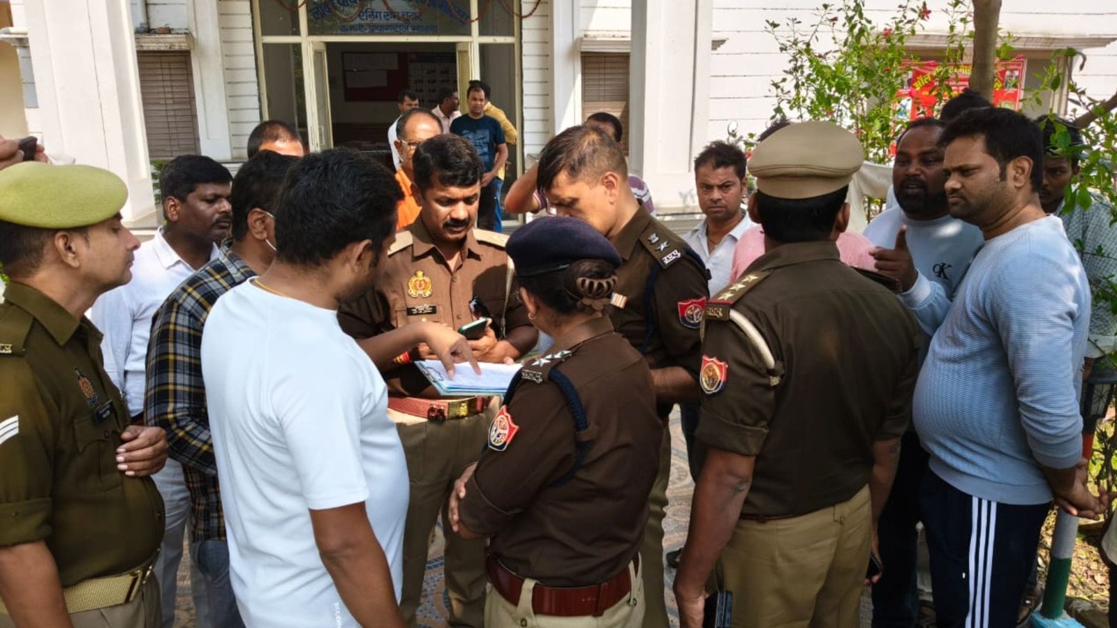 कार्तिक पूर्णिमा के दिन यूपी के चुनार स्टेशन पर बड़ा हादसा, कालका मेल की चपेट में आने से छह श्रद्धालुओं की मौत