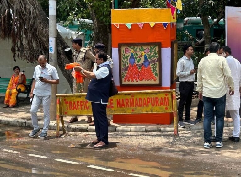 कर्नल सोफिया कुरैशी को आतंकवादियों की बहन बताने वाले विजय शाह पचमढ़ी पहुंचे, भाजपा के शिविर में लेंगे ‘प्रशिक्षण’
