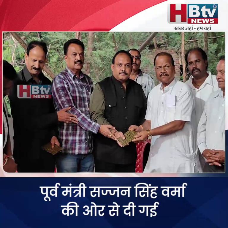 INDORE–पूर्व मंत्री सज्जन सिंह वर्मा की ओर से दी गई झांकी निर्माताओं को सहयोग राशि...