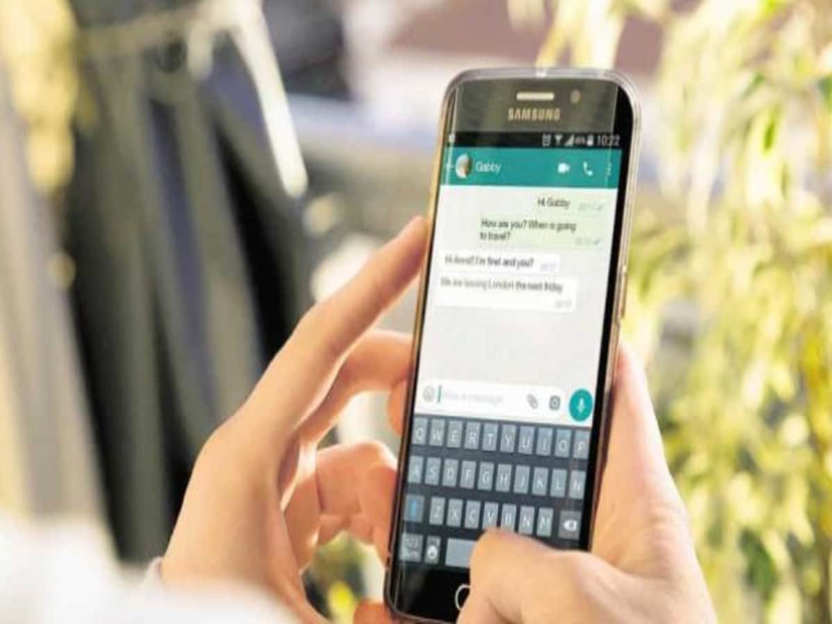 लिखने की जरूरत नहीं, बिना टाइप किए ही WhatsApp पर ऐसे भेजें मैसेज how to  send whatsapp message without typing using keyboard mic, Gadgets Hindi News  - Hindustan