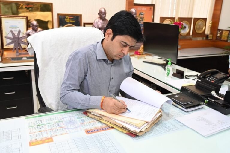 इंदौर में ओवर स्पीड में चलने की कोशिश में नए निगमायुक्त, विधायक मालिनी गौड़ ने सीएम तक पहुंचाई बात, संभागायुक्त को मिले रफ्तार पर नजर रखने के निर्देश