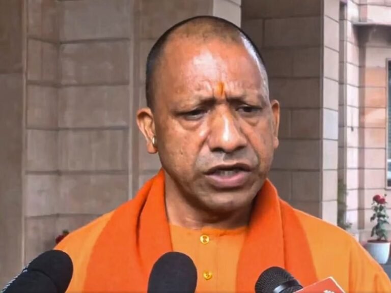 प्रयागराज महाकुंभ में भगदड़ के बाद बोले सीएम योगी-बैरिकेड फांदने के कारण हुई घटना, अब स्थिति नियंत्रण में