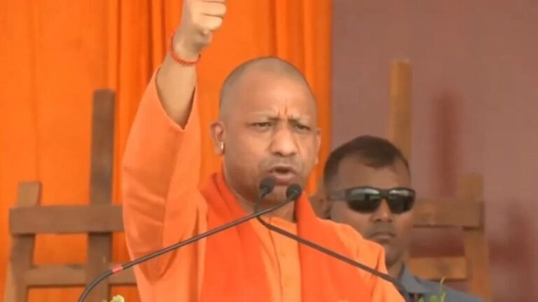 बंटेंगे तो कटेंगे का नारा पहुंचा महाराष्ट्र, योगी बोले-शिवाजी महाराज से लें प्रेरणा, हम जब भी बंटे, कटे थे