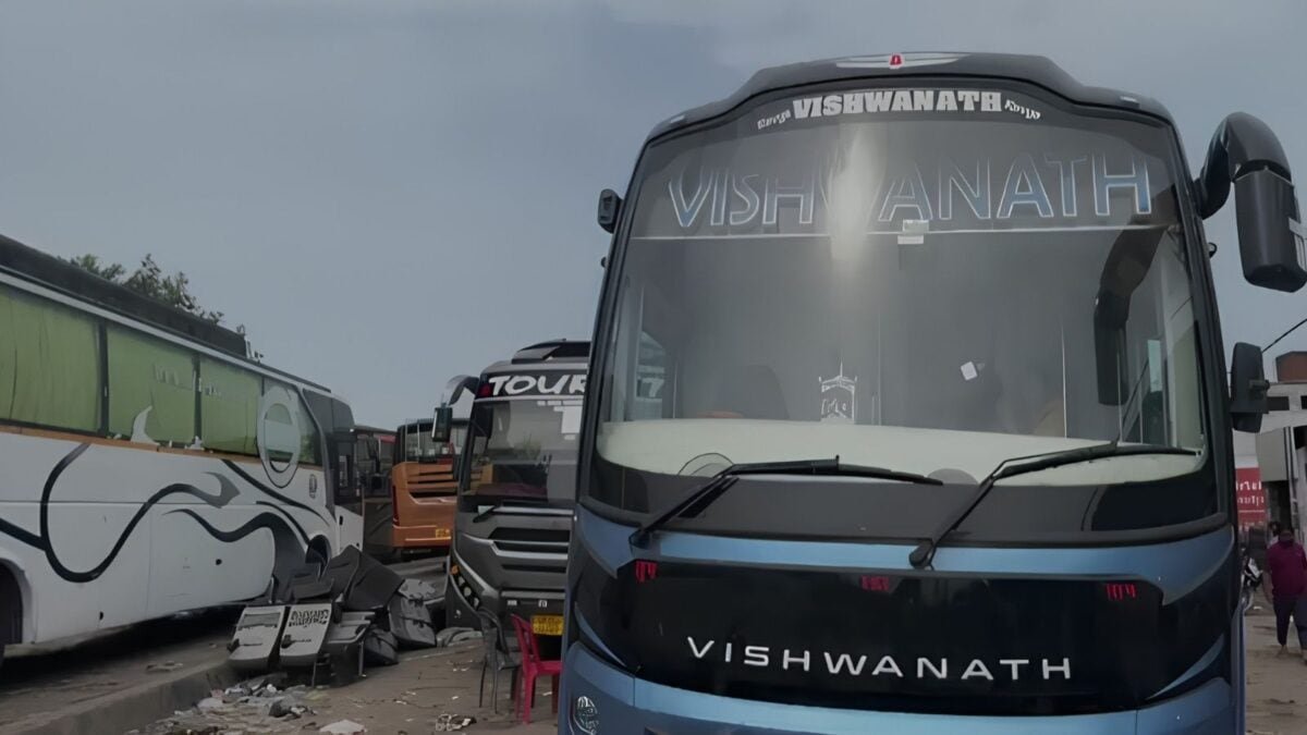 बस में गैंगरेप मामले में पुलिस द्वारा जब्त की गई बस और जांच