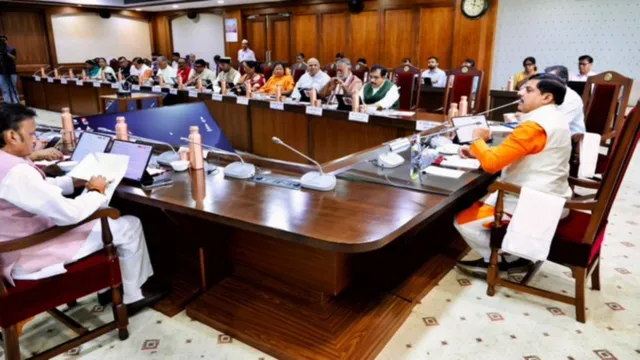 विकास योजनाओं की मंजूरी