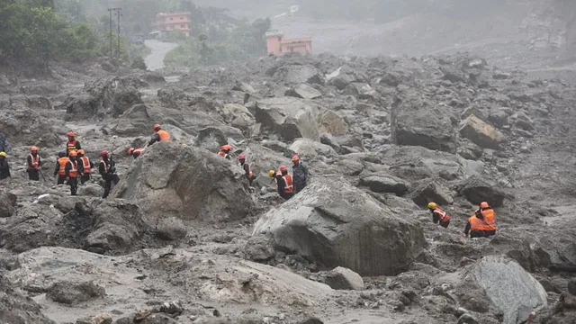 नेपाल में बाढ़ के बाद भारतीय तीर्थयात्रियों का सुरक्षित रेस्क्यू अभियान
