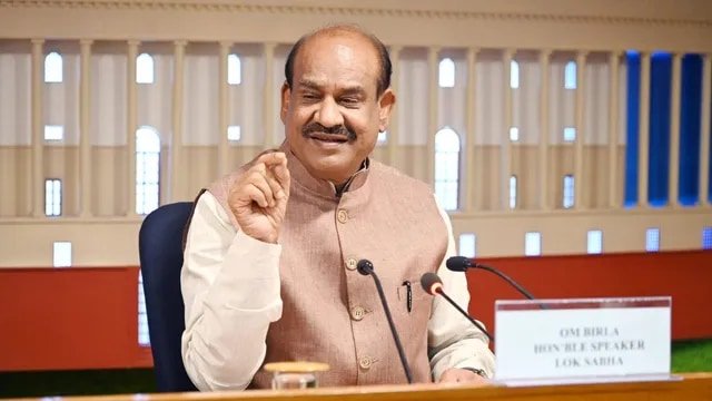 लोकसभा अध्यक्ष ने टीएमसी के 20 बागी सांसदों को भेजा नोटिस