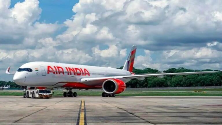 दिल्ली एयरपोर्ट पर बिना इमिग्रेशन के देश छोड़ने पर एयर इंडिया को नोटिस