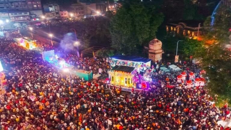 इंदौर में अनंत चतुर्दशी झांकी परंपरा का भव्य कारवां
