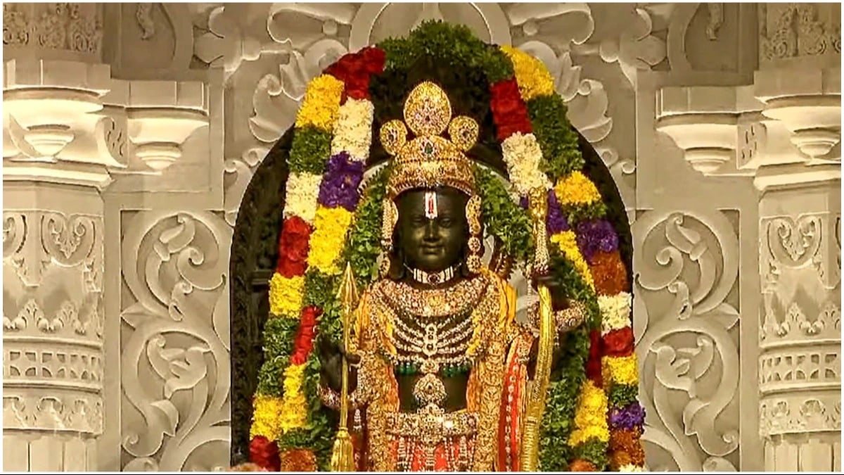 छतरपुर के 200 साल पुराने रामलला मंदिर से अष्टधातु की मूर्ति चोरी, ग्रामीणों में आक्रोश 2 छतरपुर के रामलला मंदिर से चुराई गई अष्टधातु की मूर्ति