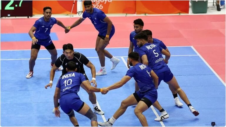 एशियन गेम्स में पुरुष कबड्डी टीम का 9वां स्वर्ण पदक जीत का जश्न
