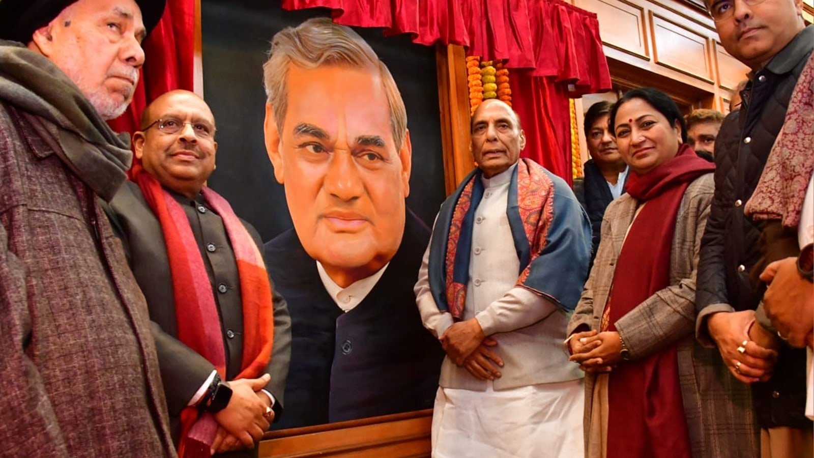 अटल जी का जीवन लोकतंत्र और राष्ट्रवाद का आदर्श