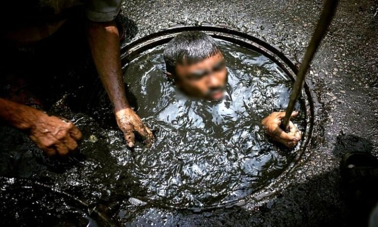 जाति व्यवस्था बरकरार पर बॉम्बे हाईकोर्ट की टिप्पणी