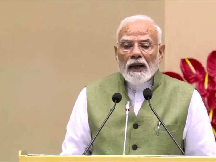 पर्यावरण सम्मेलन में पीएम मोदी ने भारत की उपलब्धियां गिनाईं, सौर ऊर्जा से ग्रीन हाइड्रोजन तक का जिक्र 2 पर्यावरण सम्मेलन में भारत की उपलब्धियां और सौर ऊर्जा से ग्रीन हाइड्रोजन तक की प्रगति