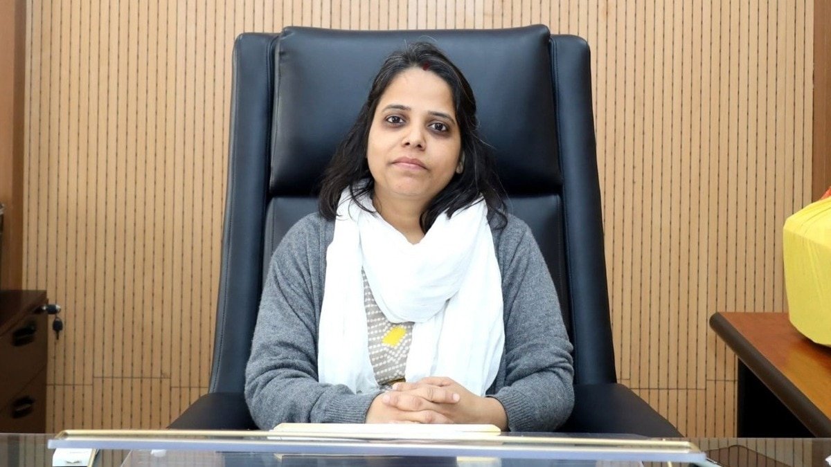 आईएएस नेहा का तबादला