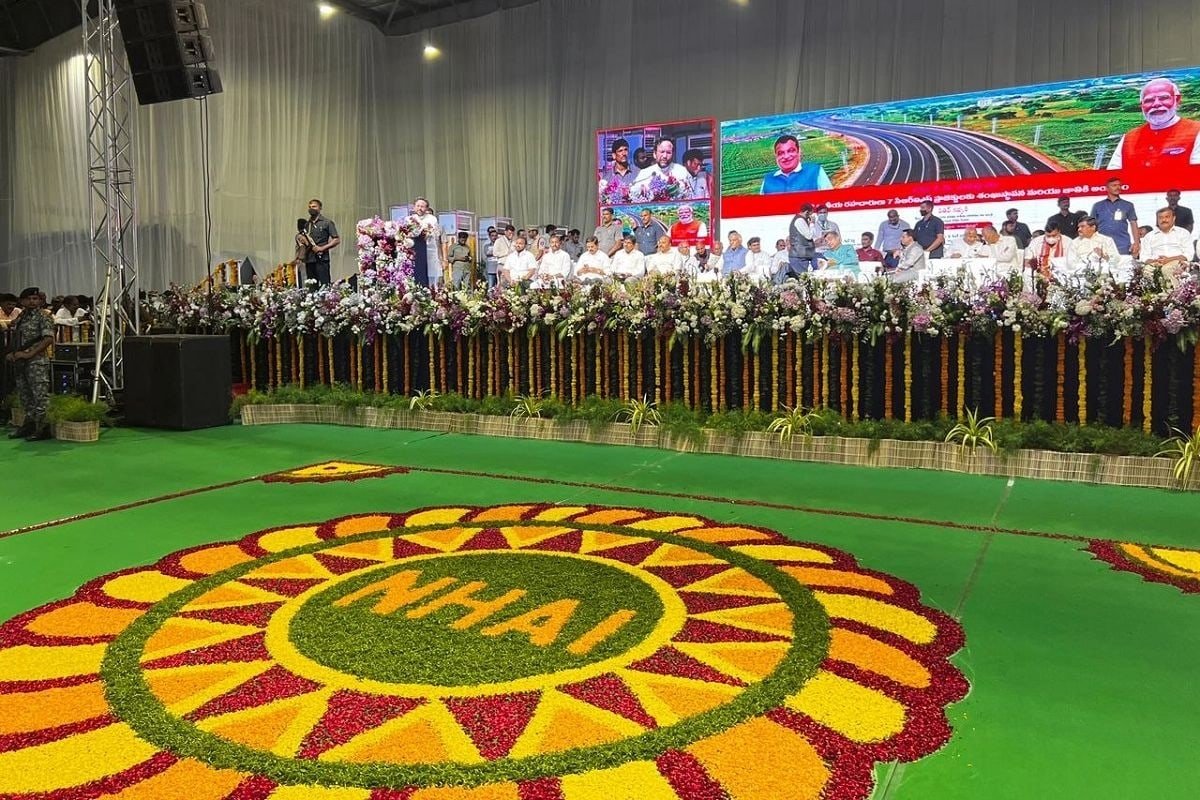 इंदौर-हैदराबाद के बीच 10 घंटे में यात्रा: नई सुपरफास्ट कनेक्टिविटी 1 इंदौर-हैदराबाद इकोनॉमिक कॉरिडोर की यात्रा समय में कमी