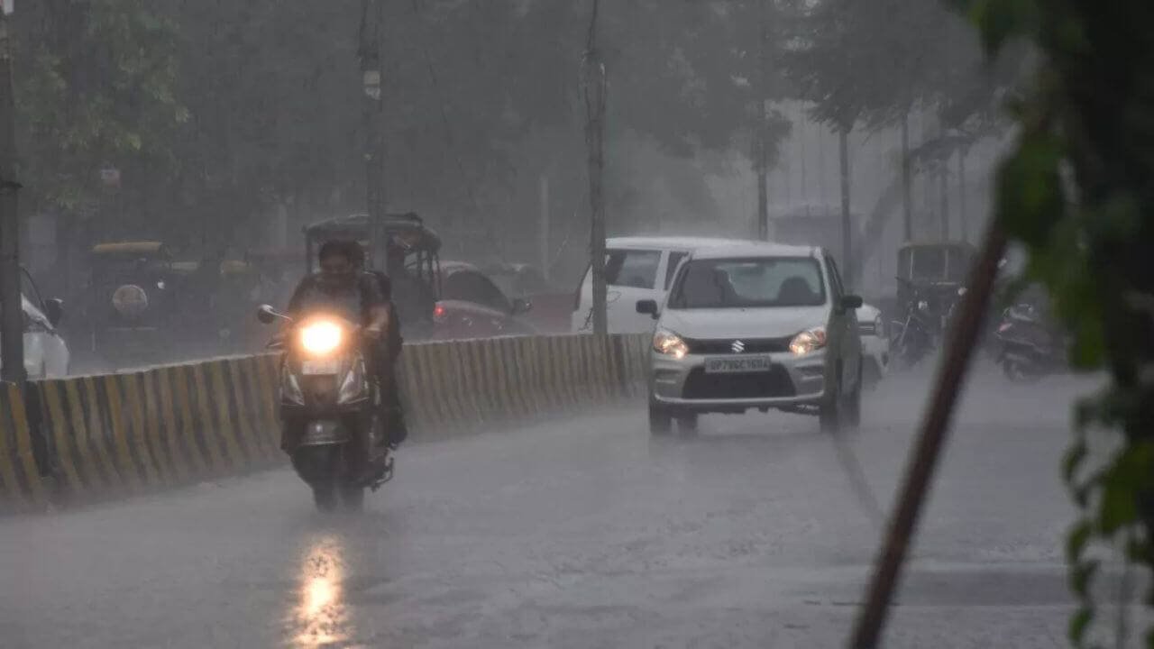 MP Weather Update: 27 से 29 सितंबर तक मध्य प्रदेश में बारिश और आंधी का अलर्ट 2 मध्य प्रदेश बारिश आंधी के दौरान बादल और तेज हवाएं