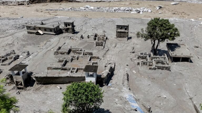 नेपाल बाढ़ में भारतीय लापता