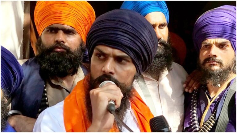 पूर्व ईडी डिप्टी डायरेक्टर निरंजन सिंह का अकाली दल वारिस पंजाब दे में शामिल होना