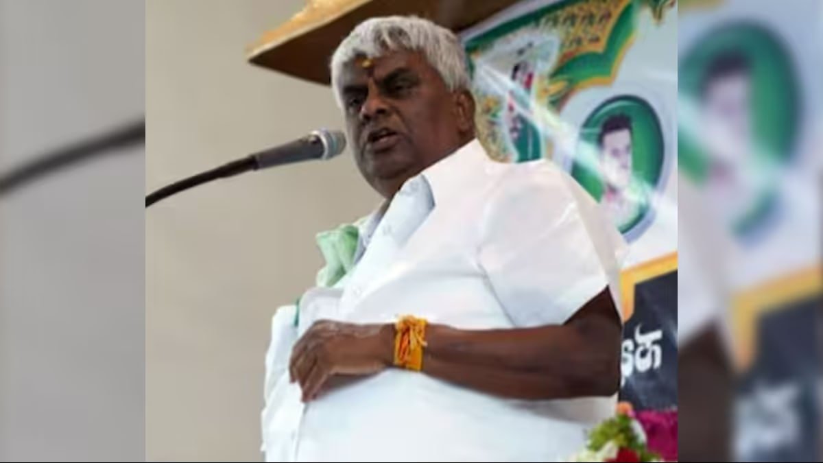 लड़की के अपहरण मामले में भाजपा-कांग्रेस विधायकों के खिलाफ गैर जमानती वारंट जारी 1 लड़की के अपहरण मामले में भाजपा-कांग्रेस विधायकों के खिलाफ गैर जमानती वारंट जारी
