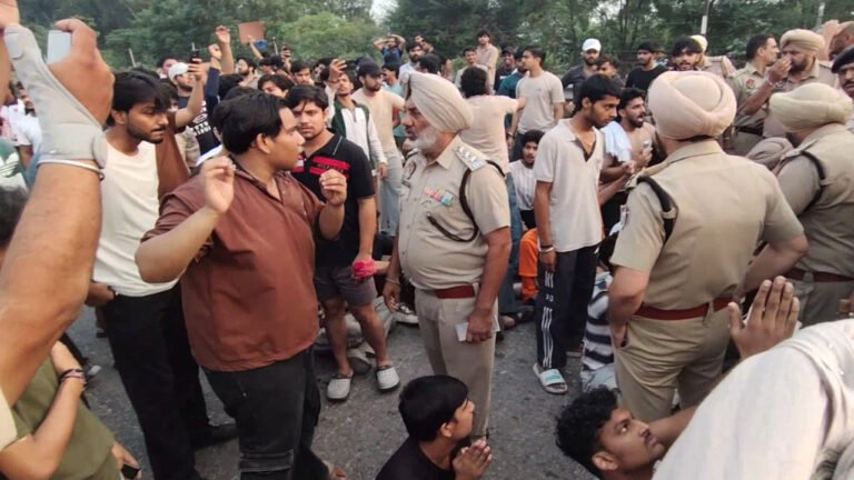 फगवाड़ा LPU में छात्रा से रेप आरोप के बाद यूनिवर्सिटी में तोड़फोड़ और आगजनी