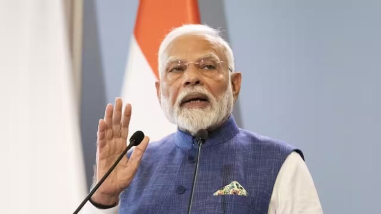 पीएम मोदी BRICS समिट में मानवता प्रथम का संदेश देते हुए