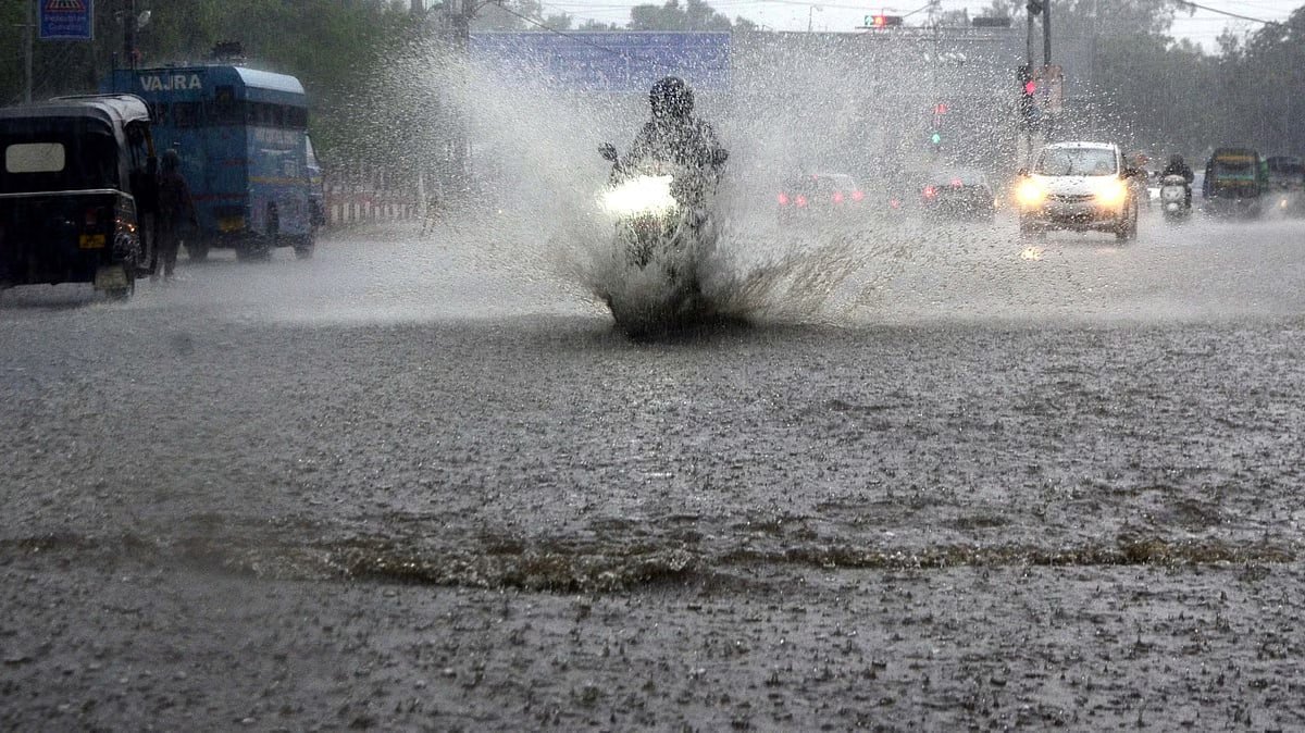 सागर में अब तक 34.3 इंच बारिश, सीजन के 11 दिनों में 14 इंच और चाहिए 2 सागर में बारिश की स्थिति और मॉनसून के दौरान बारिश का आंकड़ा