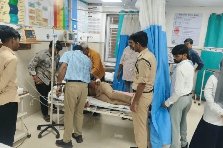 रायसेन जेल गोलीकांड में प्रहरी पर हमला