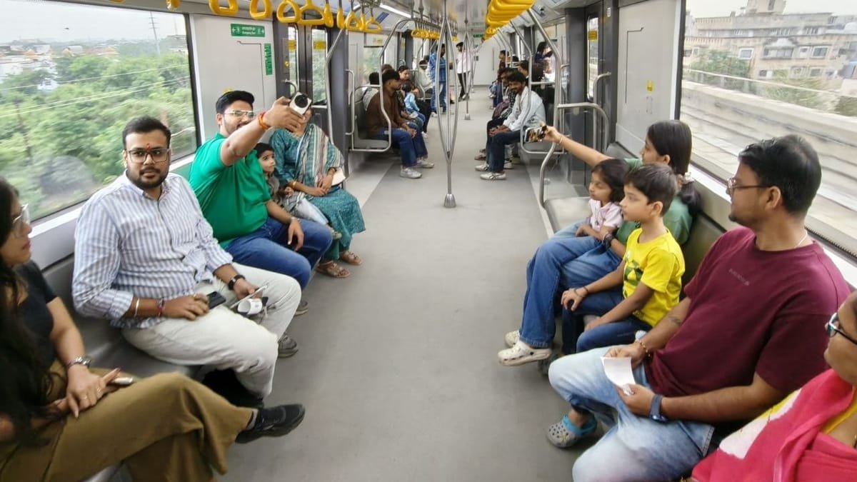 विजयनगर मेट्रो यात्री संख्या