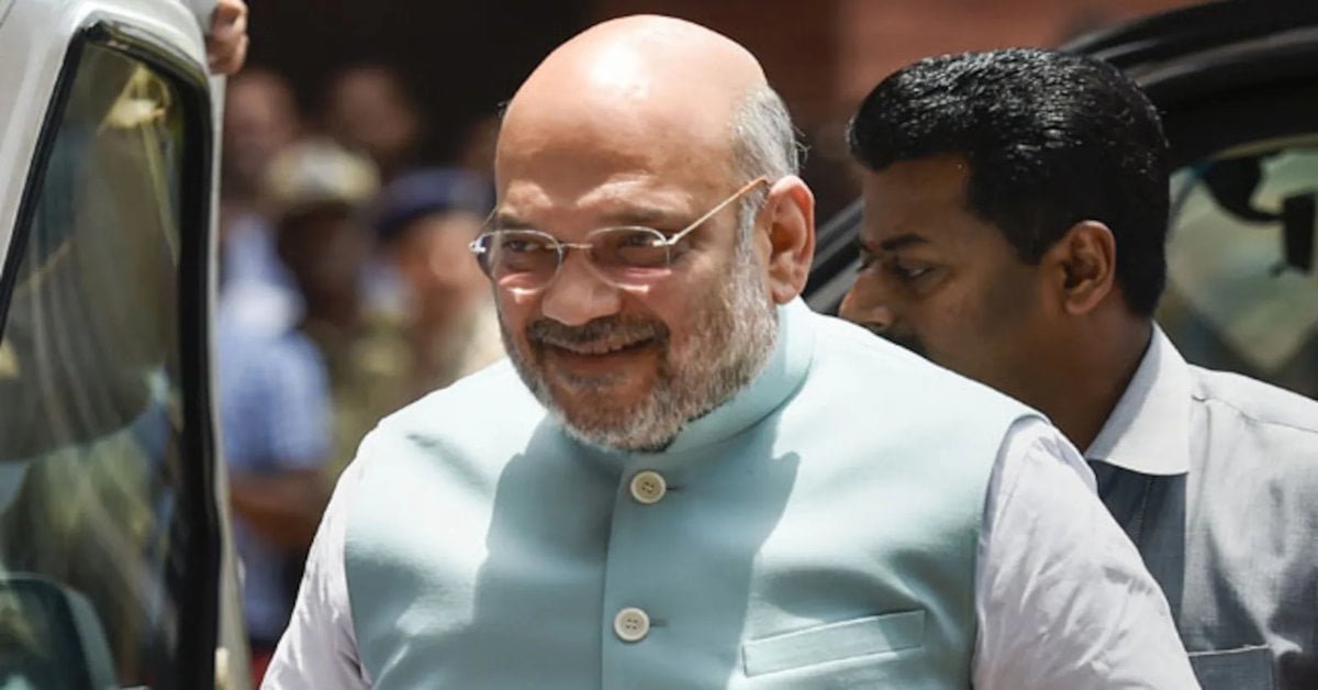 अमित शाह द्वारा मध्य प्रदेश में मिल्क प्लांट का भूमिपूजन करते हुए