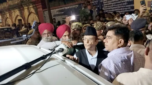 रामपुर में आजम खान गिरफ्तारी की घटना का दृश्य