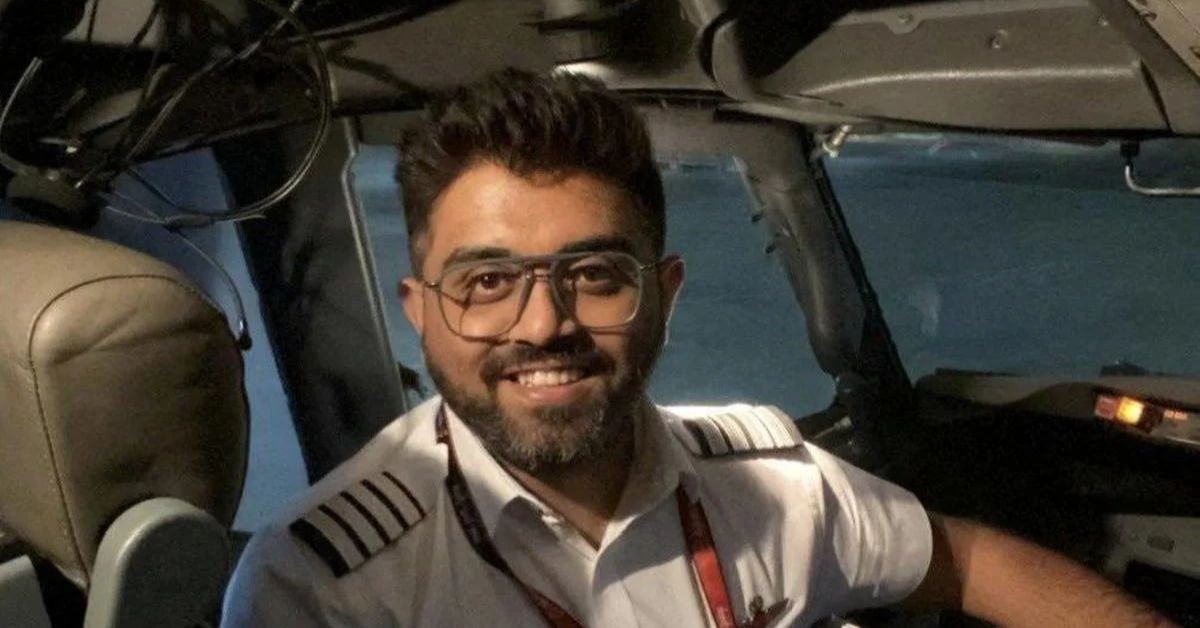 कैप्टन स्मित मच्छर की बहादुरी विमान में