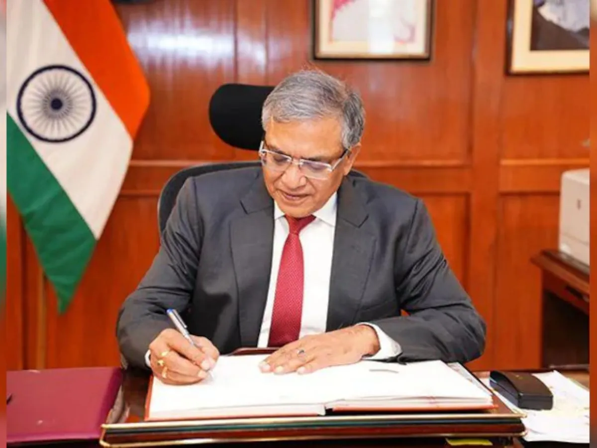 सीईसी ज्ञानेश के खिलाफ विपक्ष का हल्लाबोल, 6 अक्टूबर को दिल्ली में मार्च 1 सीईसी ज्ञानेश के खिलाफ विपक्ष का हल्लाबोल और लोकतंत्र बचाओ मार्च