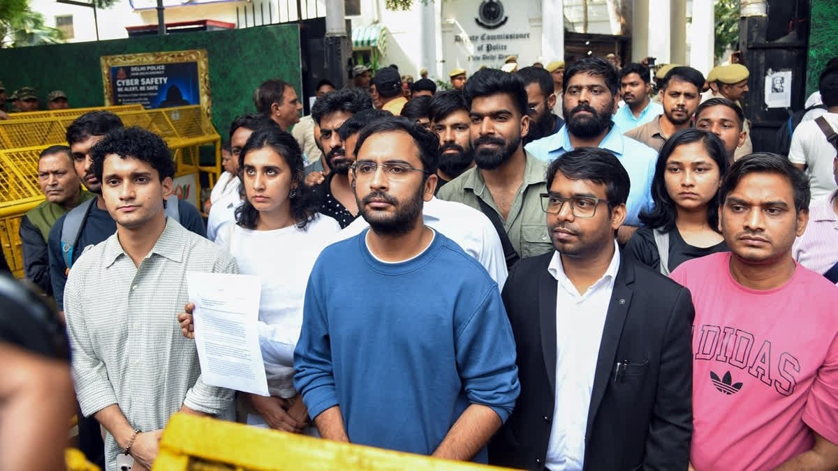 दिल्ली हाईकोर्ट में सौरव दास और आशुतोष रांका की याचिका पर सुनवाई