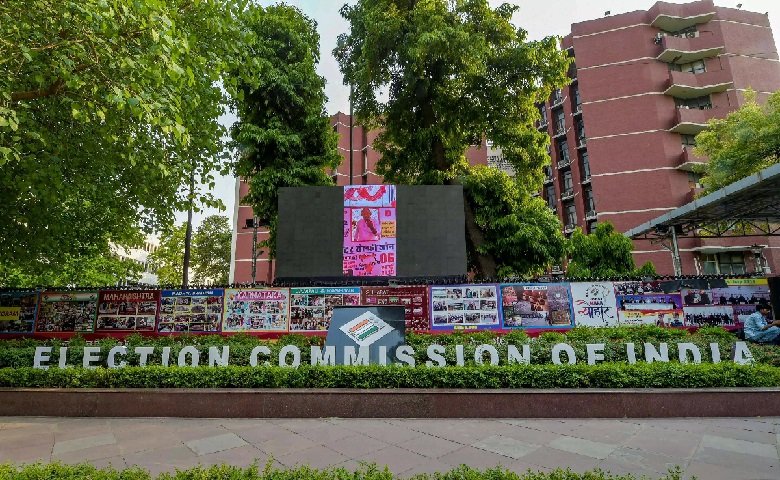 चुनाव आयोग का हलफनामा और जयराम रमेश का विरोध