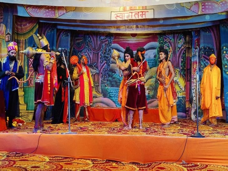 रामलीला में हाथी के उत्पात से राम-रावण युद्ध का मंचन रुका